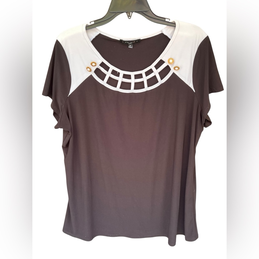 Atelier 29 Woman Brown & White Lattice Neckline Top 2X - Preloved